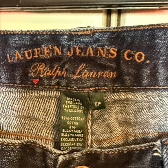 Ralph Lauren Blue Jeans, Excellent Condition.   Size 6P and in-seam is 27.5. - Picture 3 of 3